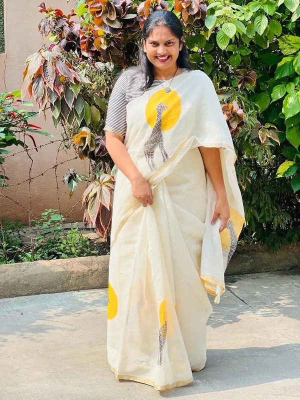 Linen__Saree_(With_Unstitched_Blouse)