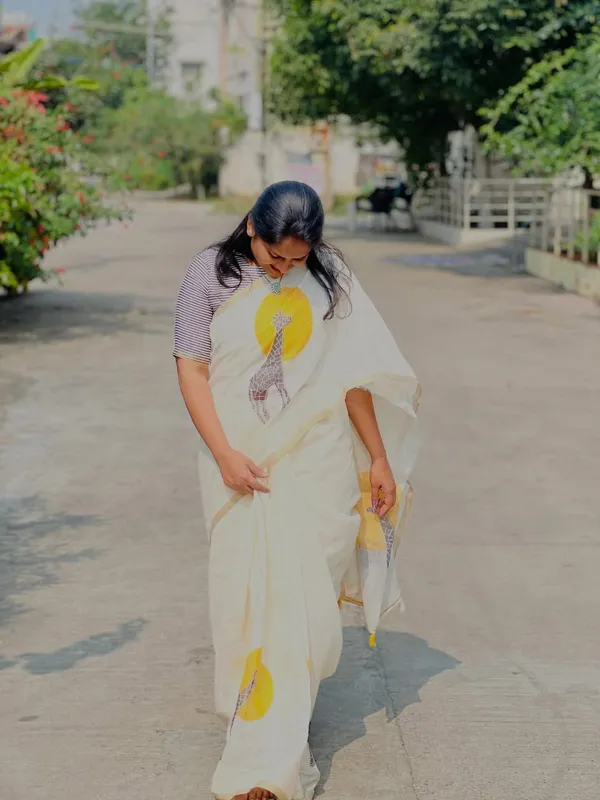 Linen__Saree_(With_Unstitched_Blouse)