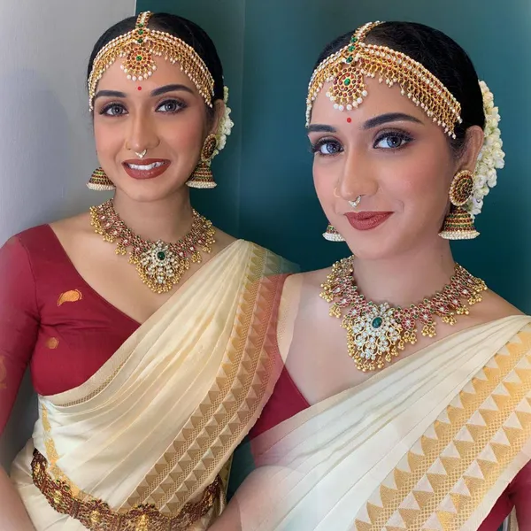 Soft_Lichi_Silk_Saree_with_Unstiched_Blouse_Piece