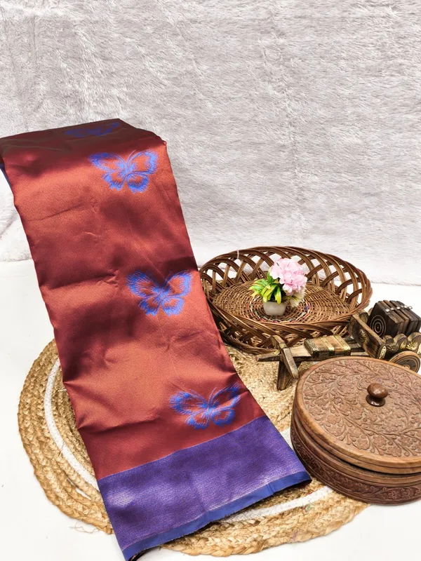 Soft_Lichi_Silk_Saree_with_Unstiched_Blouse_Piece