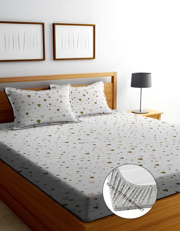 SMALL_HEART_Premium__Fitted_Elastic_Bedsheet_with_Two_Pillow_Covers_(72X78X_Up_to_10_Inches)_&_360_Degree_Elasticated