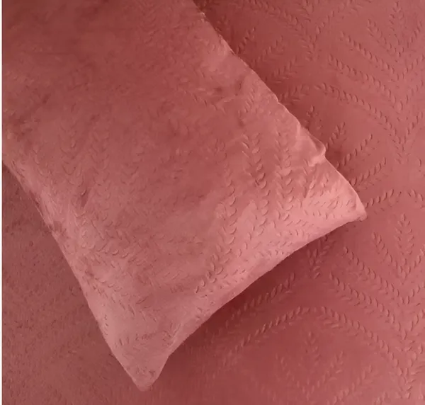 PREMIUM_500_TC_HEAVY_VELVET_WARM__FITTED_BEDSHEET_WITH_ELASTIC_ALL_AROUND_having_Embossing_Floral_design