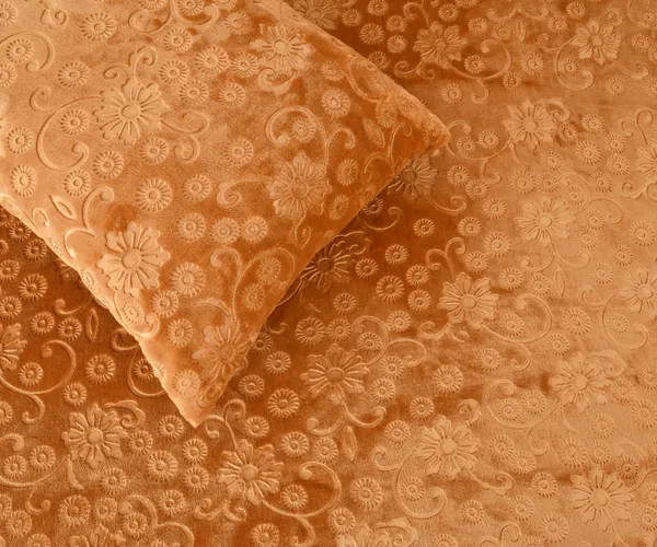 PREMIUM_500_TC_HEAVY_VELVET_WARM__FITTED_BEDSHEET_WITH_ELASTIC_ALL_AROUND_having_Embossing_Floral_design