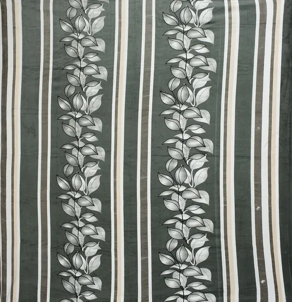 PREMIUM_500_TC_HEAVY_FLANNEL_WARM__FITTED_BEDSHEET_WITH_ELASTIC_AND_Floral_design