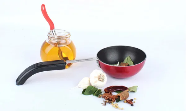 Set_of_5_pcs_Red_Non_stick_Aluminium__Cookware_Set_Tawa_260+Kadai_220+Frypan_220+Tadka_Pan+_SS_Lid._Non_Induction