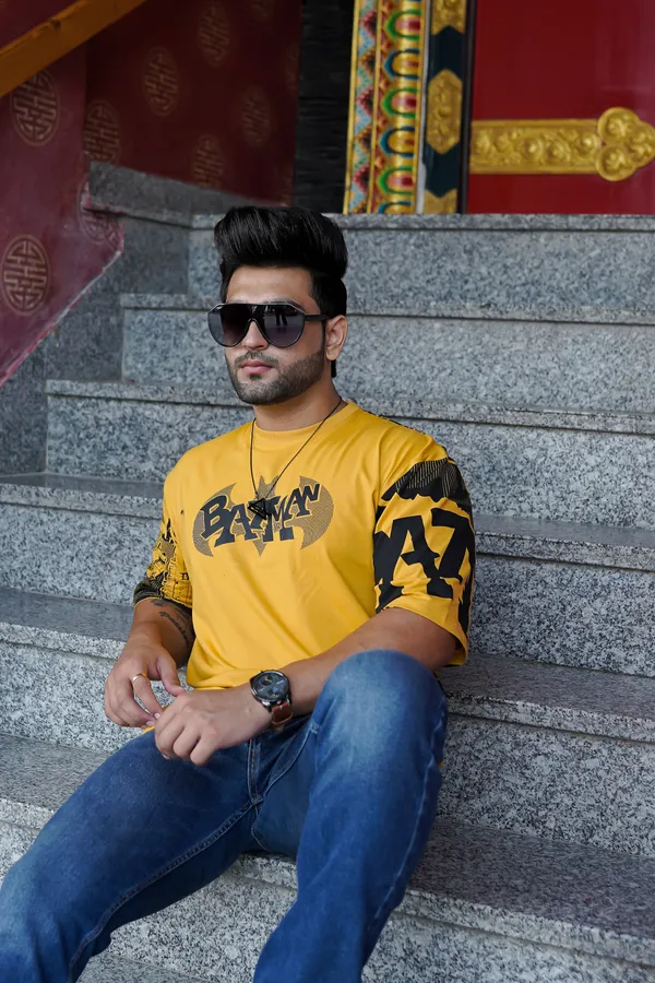 Yellow_Cotton_Blend_Printed_Round_Neck_Soft_T-Shirt_For_Men