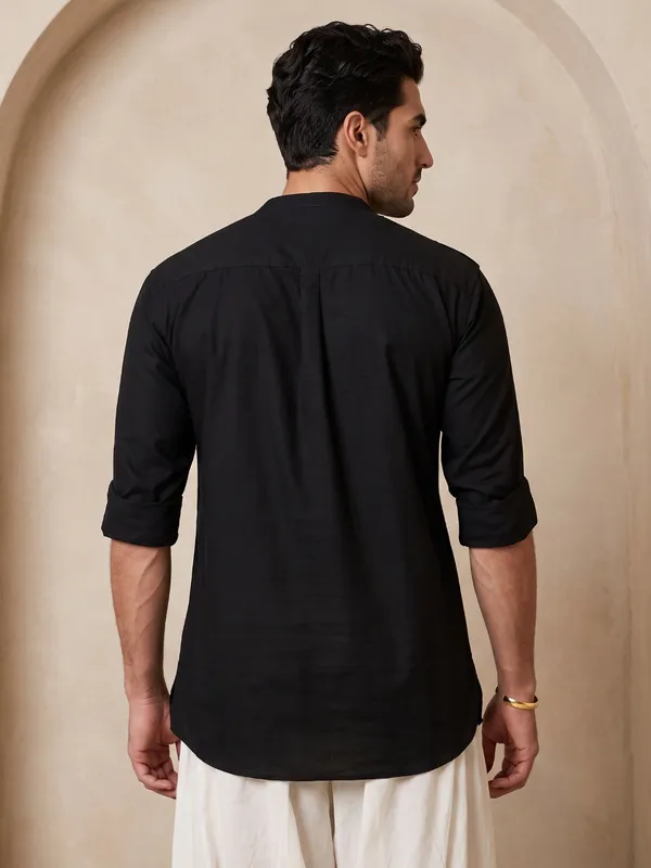 Kuons_Avenue_Men’s_Black_Linen_Cotton_Pathani_Kurta
