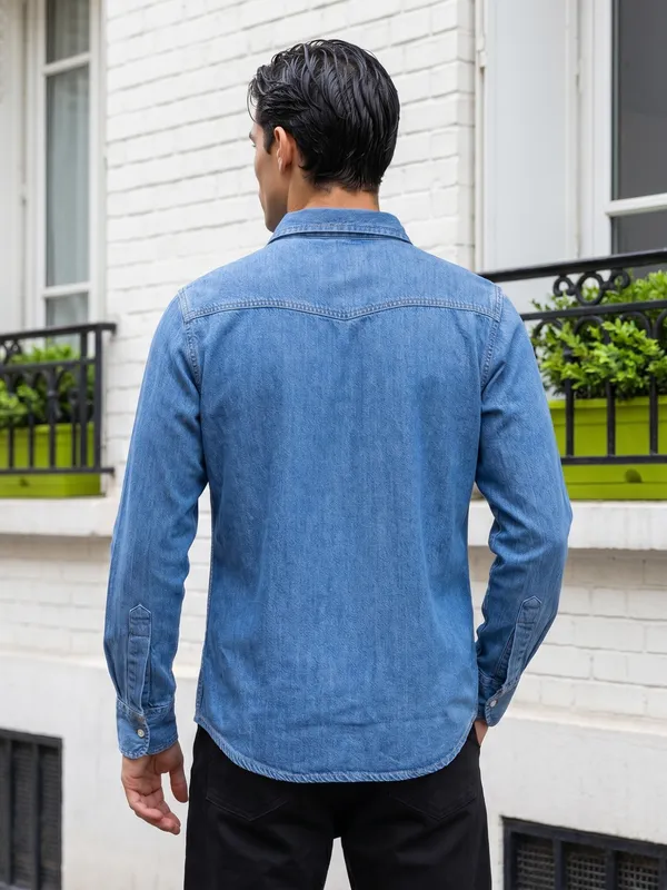 Southbay_Men's_Medium_Blue_Street_Style_Denim_Shirt