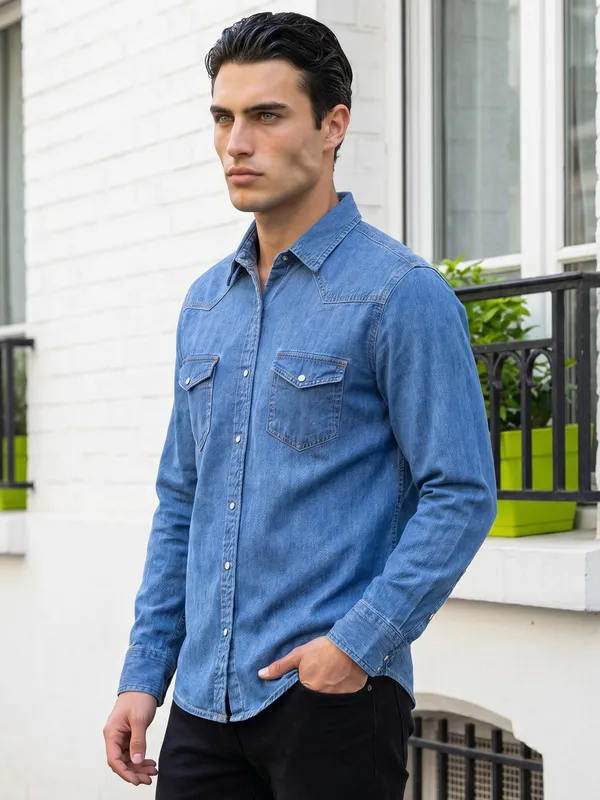 Southbay_Men's_Medium_Blue_Street_Style_Denim_Shirt