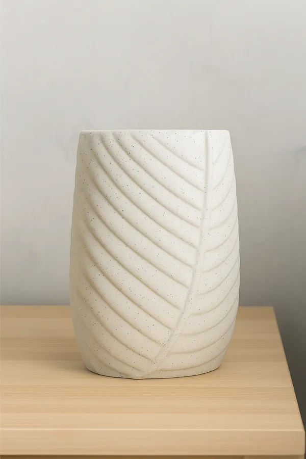 Modern_White_Ceramic_Vase_with_Leaf_Design