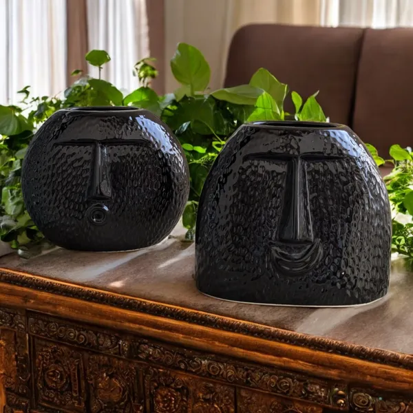 Black_Textured_Face_Ceramic_Vases_�_Set_of_2