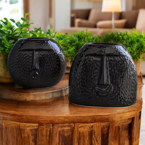 Black_Textured_Face_Ceramic_Vases_�_Set_of_2