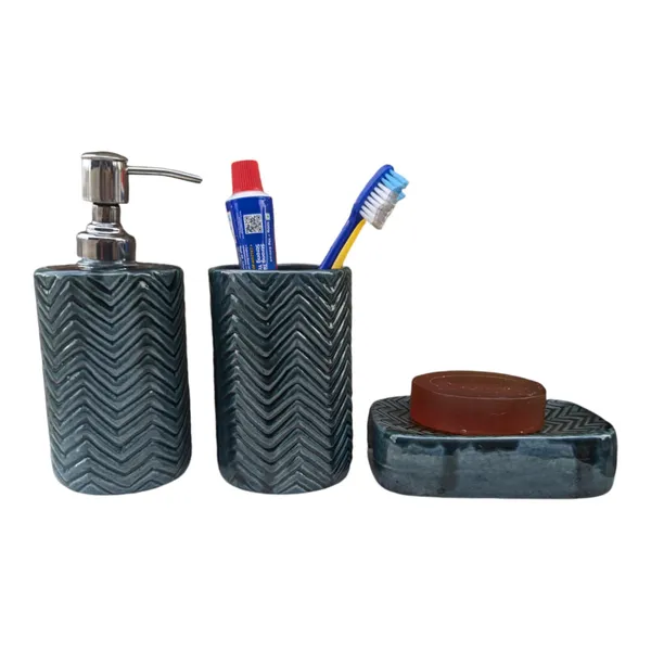 Chevron_Pattern_Ceramic_Bathroom_Accessory_Set_-_3_Pieces