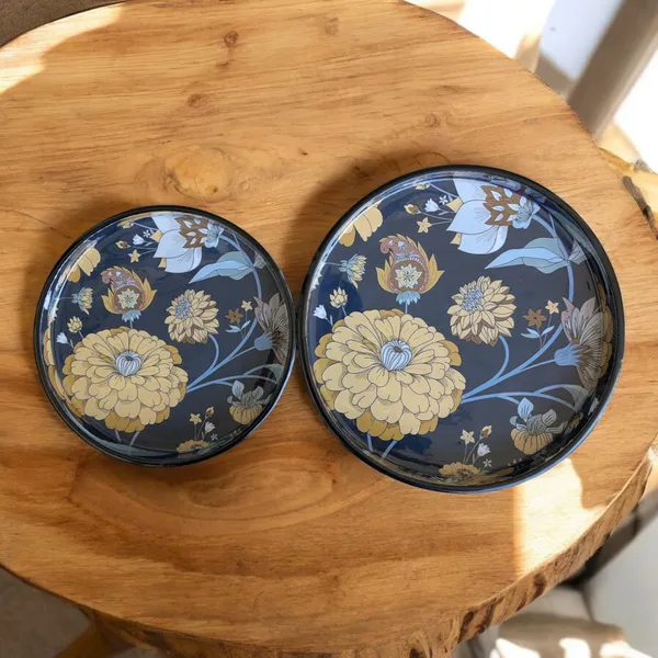Elegant_Floral_Round_Serving_Tray_Set_–_Black_&_Gold_(Set_of_2)