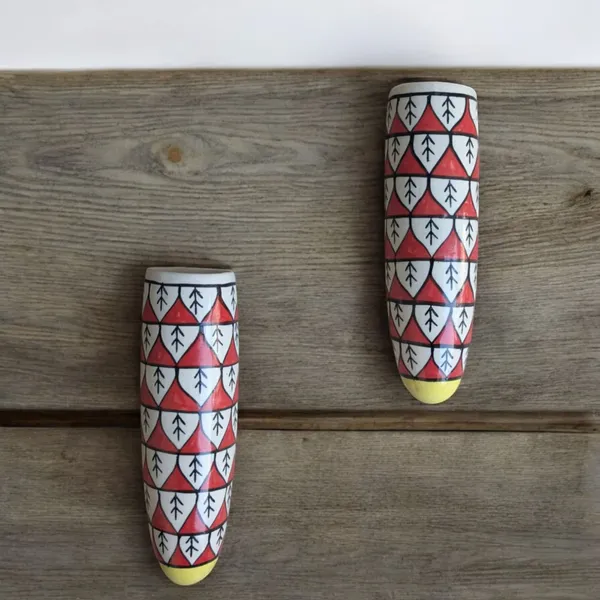Pack_of_2_Handcrafted_Ceramic_Wall_Hanging_Planter_–_Elegant_Boho_Decor