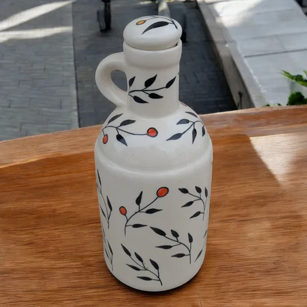 Handcrafted_Stoneware_Ceramic_Oil_Dispenser_–_1000ML,_Hand-Painted,_Elegant_Kitchen_Essential