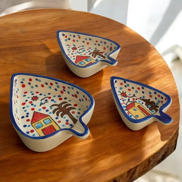 Leaf-Shaped_Ceramic_Serving_Bowls_(Set_of_3)_–_Elegant_Multipurpose_Bowls_for_Snacks,_Salads,_Dips_&_More_–_Microwave_and_Dishwasher_Safe