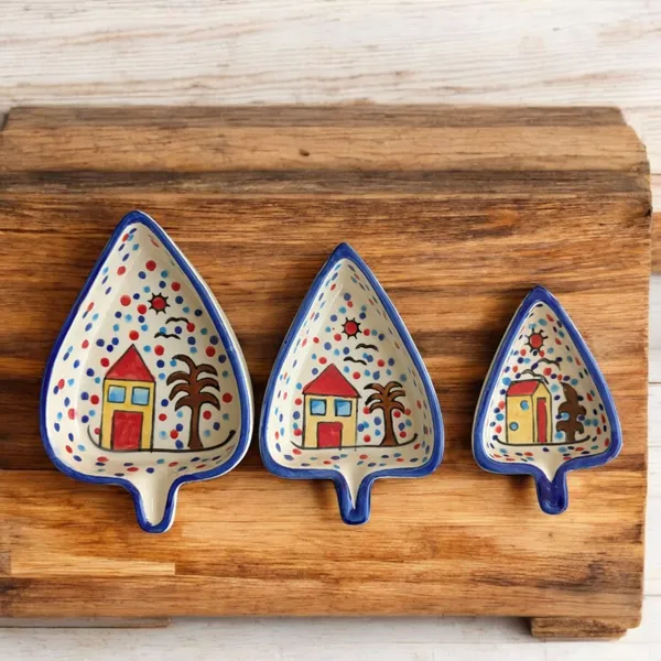 Leaf-Shaped_Ceramic_Serving_Bowls_(Set_of_3)_–_Elegant_Multipurpose_Bowls_for_Snacks,_Salads,_Dips_&_More_–_Microwave_and_Dishwasher_Safe