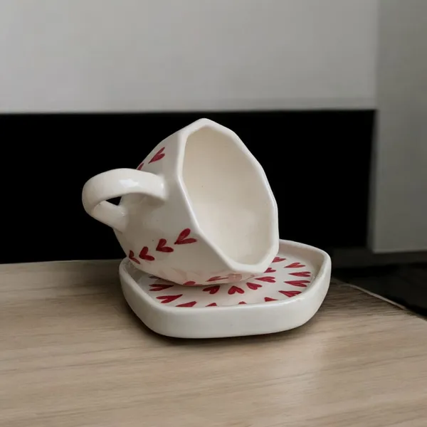 Madarks_Ceramic_Red_Heart_Tea_Cup_with_Saucers_Set_of_1