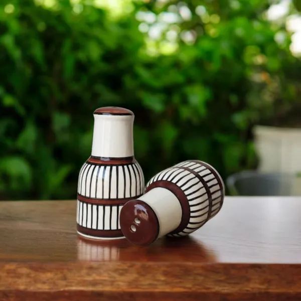 Madarks_Handcrafted_Ceramic_Spice_Shakers_-_Striped_Design_(Set_of_2)