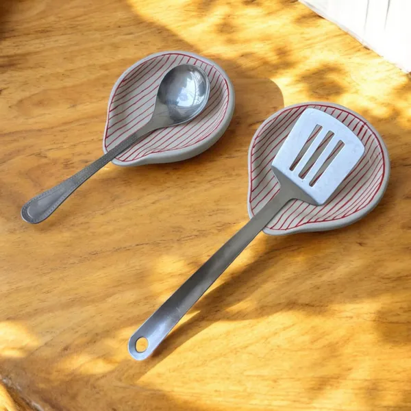 Madarks_Handcrafted_Ceramic_Spoon_Rest_–_Red_Striped_Design_–_5.5_x_5_Inch_–_Made_in_India_–_Set_of_2
