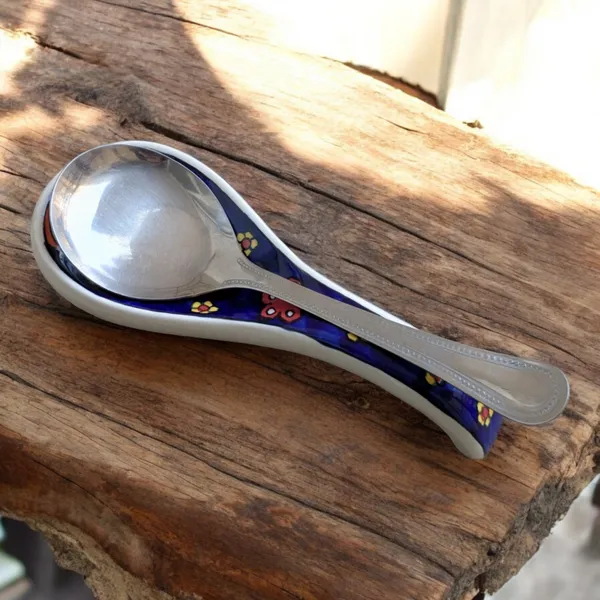 Madarks_Handcrafted_Ceramic_Spoon_Rest_–_Vibrant_Blue_Floral_Design