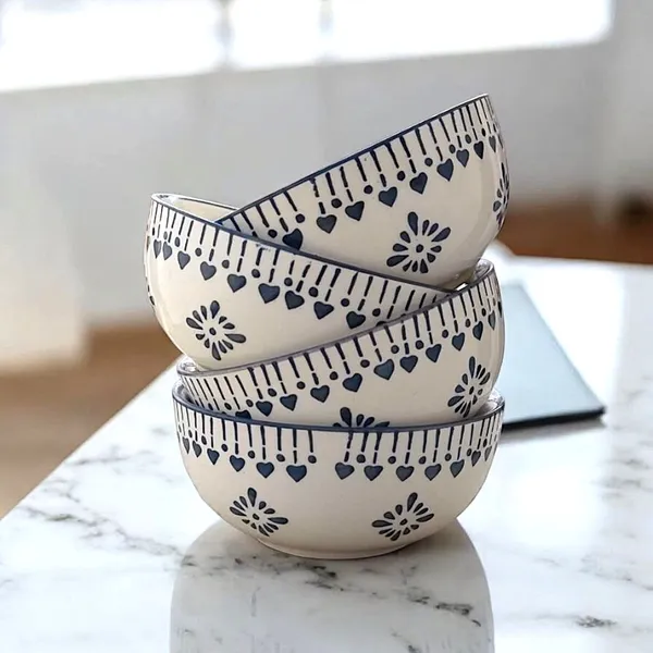 Madarks_Handcrafted_Light_Grey_Ceramic_Bowls_–_Set_of_4_|_300_ml_|_11_cm_x_5_cm_(4.3_in_x_2_in)_|_Microwave_&_Dishwasher_Safe_|_Minimal_Heart_Design