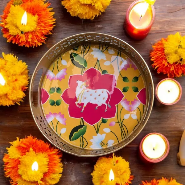 Madarks_Handcrafted_Pichwai_Tray_|_Best_for_Home_Decor,_Diwali_Gift_and_Multiuse_|_High_Glossy_Raisen_Work_(Size_=_8"_,_20cm_x_5_Cm)