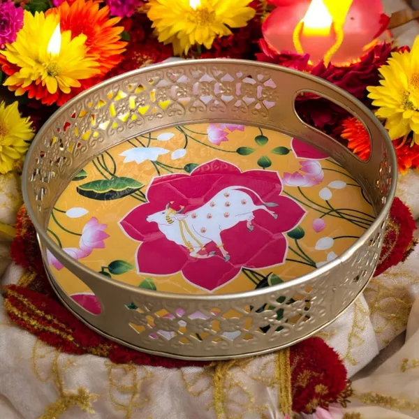 Madarks_Handcrafted_Pichwai_Tray_|_Best_for_Home_Decor,_Diwali_Gift_and_Multiuse_|_High_Glossy_Raisen_Work_(Size_=_8"_,_20cm_x_5_Cm)