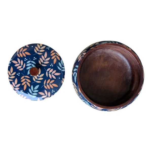 Madarks_Handcrafted_Wooden_Roti_Box_with_Elegant_Leaf_Design_–_8-Inch_Diameter