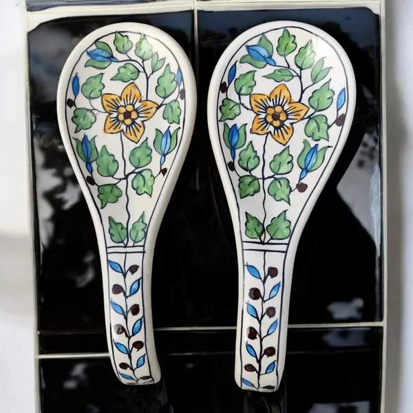 Madarks_Pack_of_2_Handcrafted_Floral_Ceramic_Spoon_Rest_Set_–_Blue_&_Green_Pattern