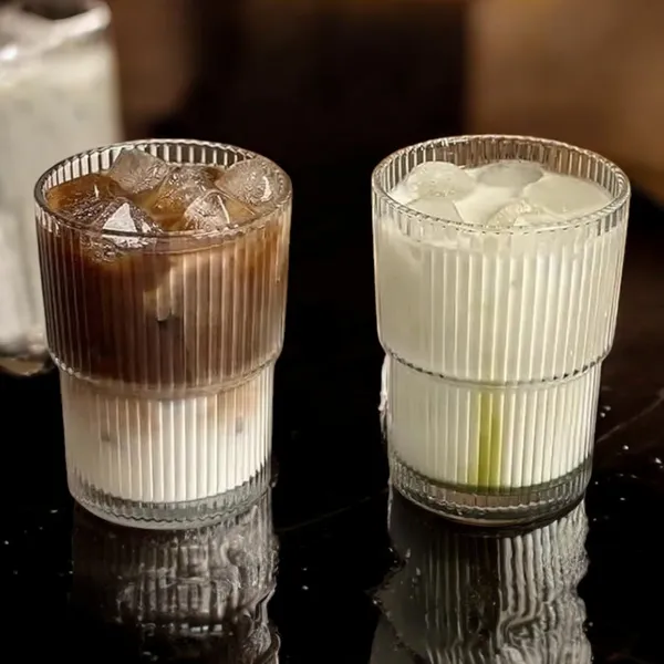 Madarks_Ribbed_Glass_Coffee_Tumbler_with_Lids_and_Straw_Pack_of_500ml_Clear_Water_Drinking_Cup_for_Juice,_Smoothies,Iced_Tea_Home_&_Travel_Sipper_Mug