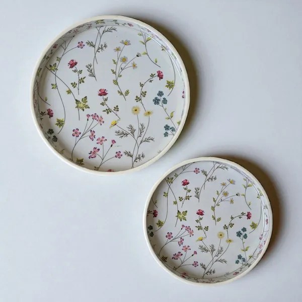 Madarks_Set_of_2_Round_Floral_Botanical_Trays_–_9_Inch_&_7_Inch_–_MDF_Printed_Serving_Trays_with_Enamel_Finish_–_Lightweight,_Durable_&_Elegant_–_Ideal_for_Snacks,_Beverages,_or_Decor