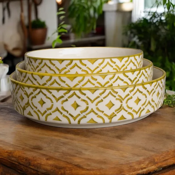 Set_of_3_Ceramic_Salad_&_Multipurpose_Bowls_-_Modern_Design_with_Yellow_Geometric_Pattern,_Perfect_for_Serving_Salads,_Pasta,_and_More