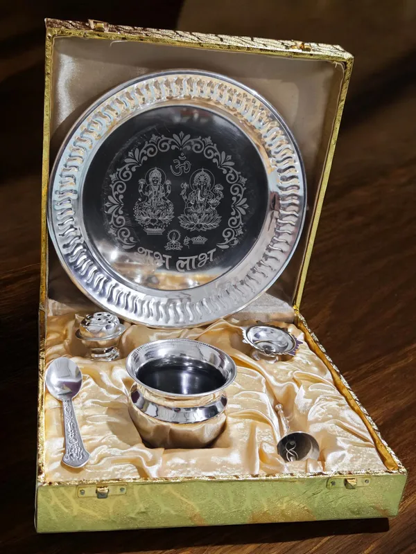 Navratri/Diwali_Special_Pooja_Thali_Set_Diwali_Gift_(Silver_Light_Weight)