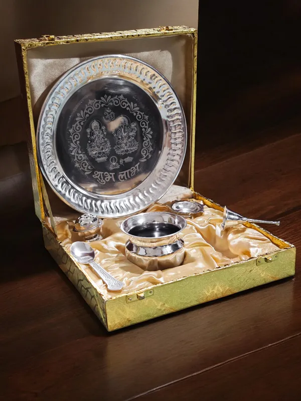 Navratri/Diwali_Special_Pooja_Thali_Set_Diwali_Gift_(Silver_Light_Weight)