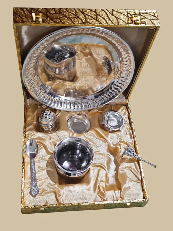 Navratri/Diwali_Special_Pooja_Thali_Set_Diwali_Gift_(Silver_Light_Weight)