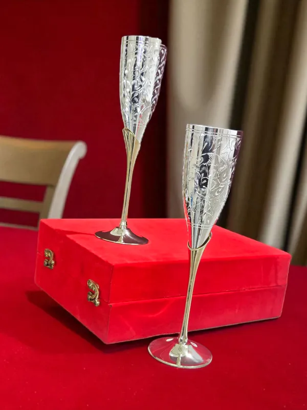 Premium_Gift_Silver_Plated_Brass_Wine_Goblet_Set_of_2_Pieces,_300_ML_with_Velvet_Box