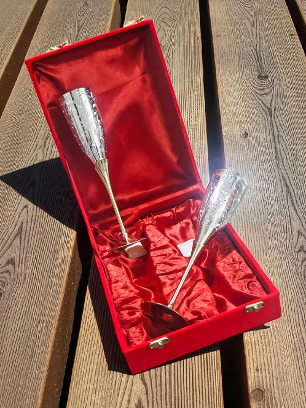 Premium_Gift_Silver_Plated_Brass_Wine_Goblet_Set_of_2_Pieces,_300_ML_with_Velvet_Box