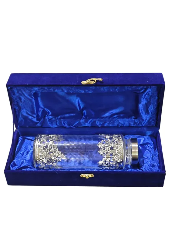 Premium_Glassware_Gift_Bottle_600_ml_with_Velvet_Box,_German_Silver_Metal_Work,_Elegant_Beverage_Set_for_Return_Gift