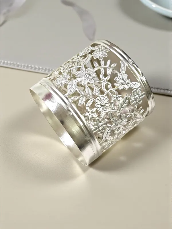 Silver_Plated_Dry_Fruit_Box_with_Velvet_Gift_Box_|_Floral_Engraved_Vintage_Metal_Jar_for_Diwali_&_Corporate_Gifting