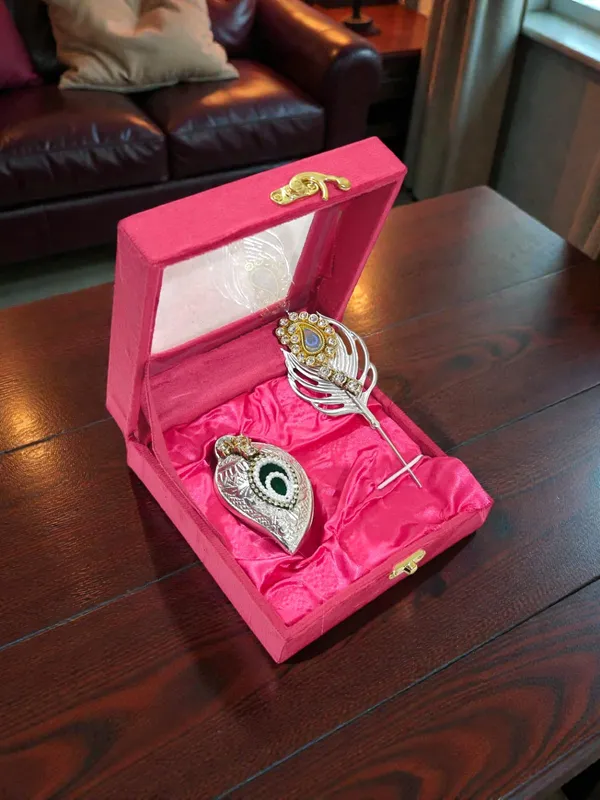 Silver_Plated_Kumkum_&_Chawal_Holder_|_Decorative_Sindoor_Box_/_Tilak_Roli_Chopda
