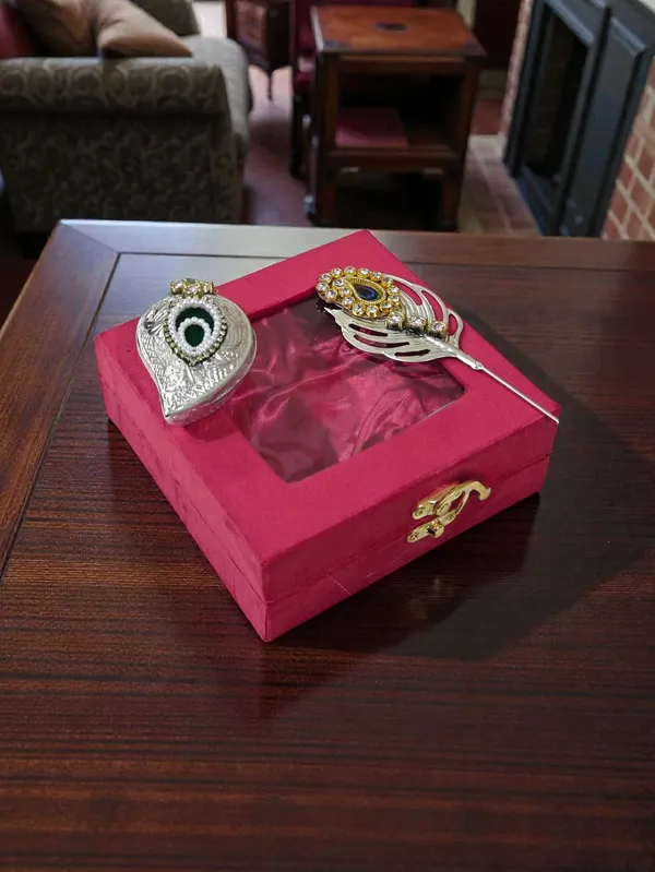 Silver_Plated_Kumkum_&_Chawal_Holder_|_Decorative_Sindoor_Box_/_Tilak_Roli_Chopda