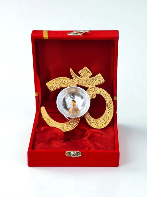 Traditional_Swastik_and_Om_Brass_Diya_with_Velvet_Box_for_Pooja,_Diwali,_Return_Gift_(Om_Diya)