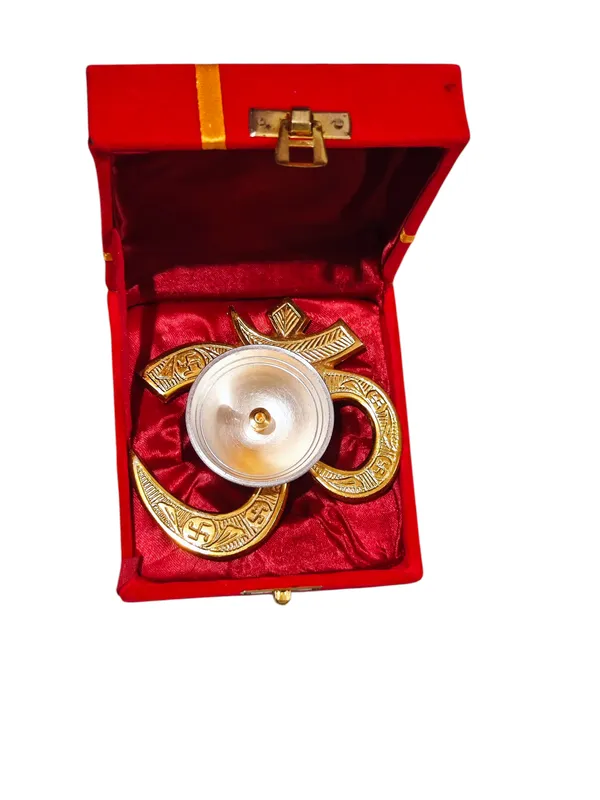 Traditional_Swastik_and_Om_Brass_Diya_with_Velvet_Box_for_Pooja,_Diwali,_Return_Gift_(Om_Diya)