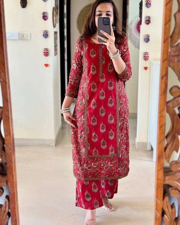Elegant_Red_Printed_Straight_Kurta_Set_with_Pants_–_Festive_&_Everyday_Wear