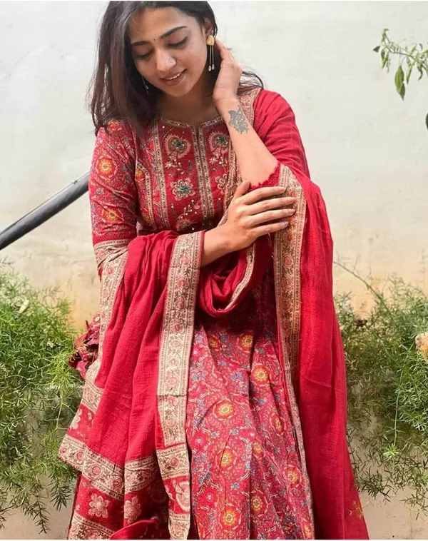 Red_Anarkali_Kurta_Set_With_Grand_Flare_&_Intricate_Handwork-100%_Pure_Cotton