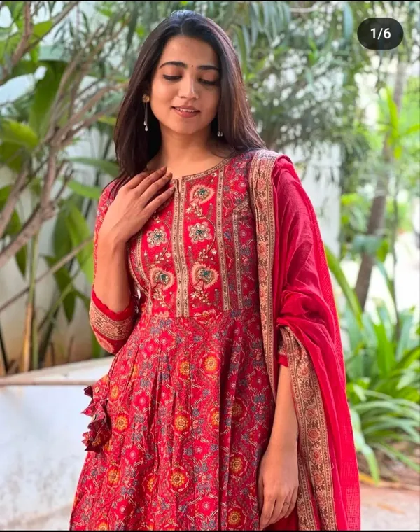 Red_Anarkali_Kurta_Set_With_Grand_Flare_&_Intricate_Handwork-100%_Pure_Cotton