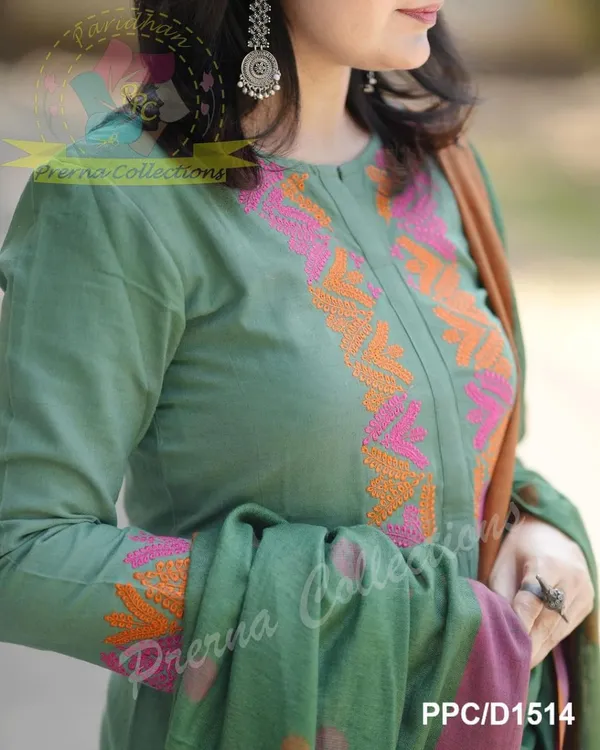 Redefine_Elegance_With_Molisha