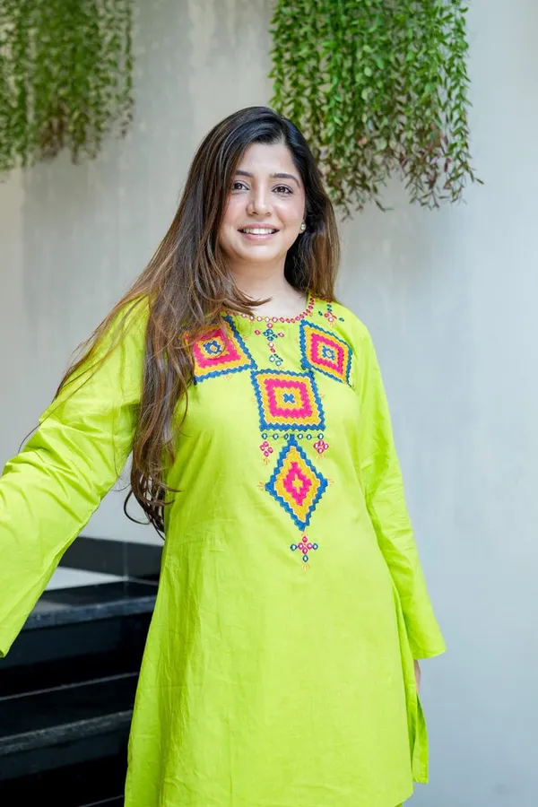 Premium_Heavy_Cotton_Kurta_&_Farshi_Salwar_Set_with_Designer_Neck_Embroidery